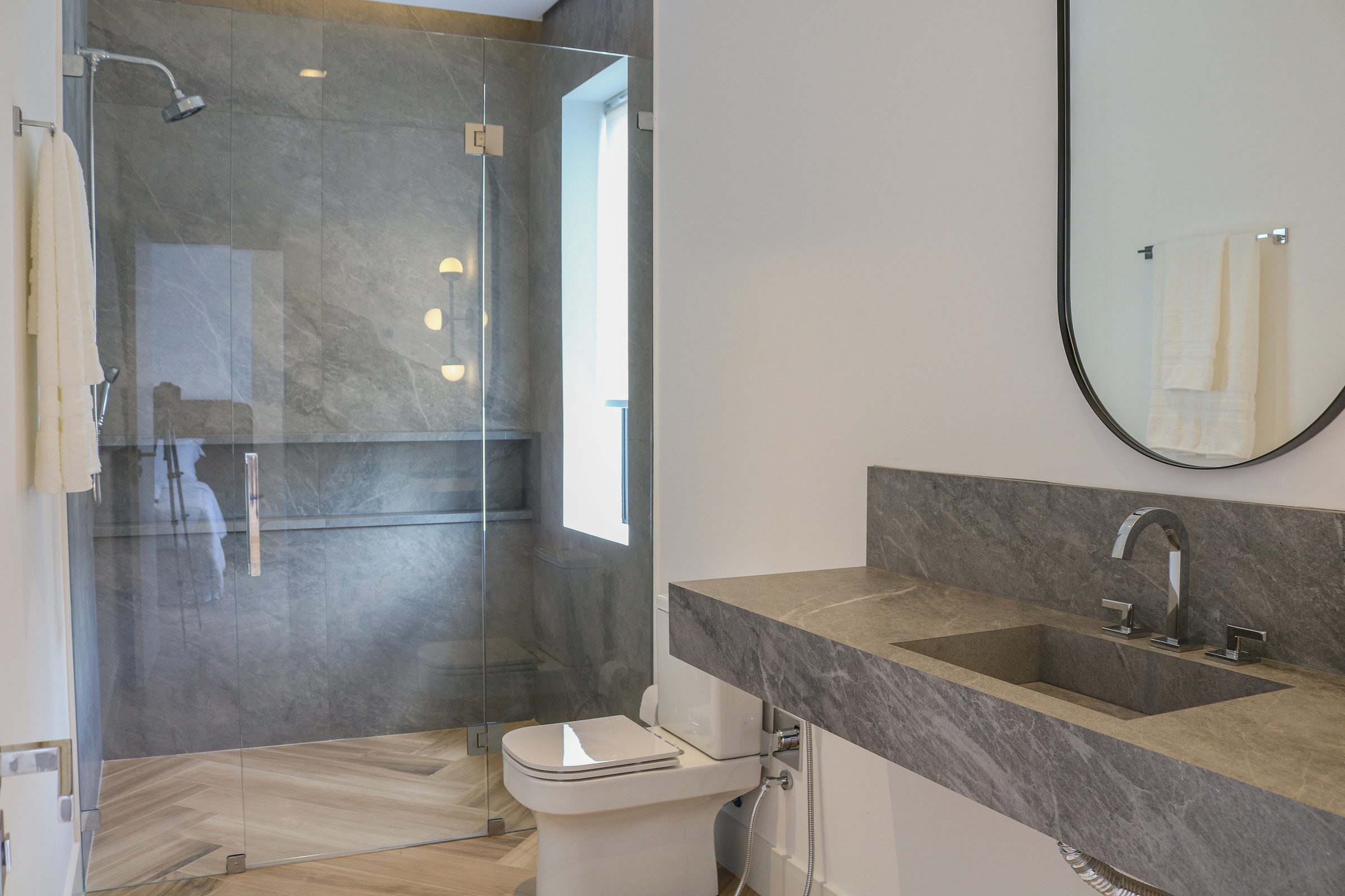 Casa Praia Mole, guest bathroom