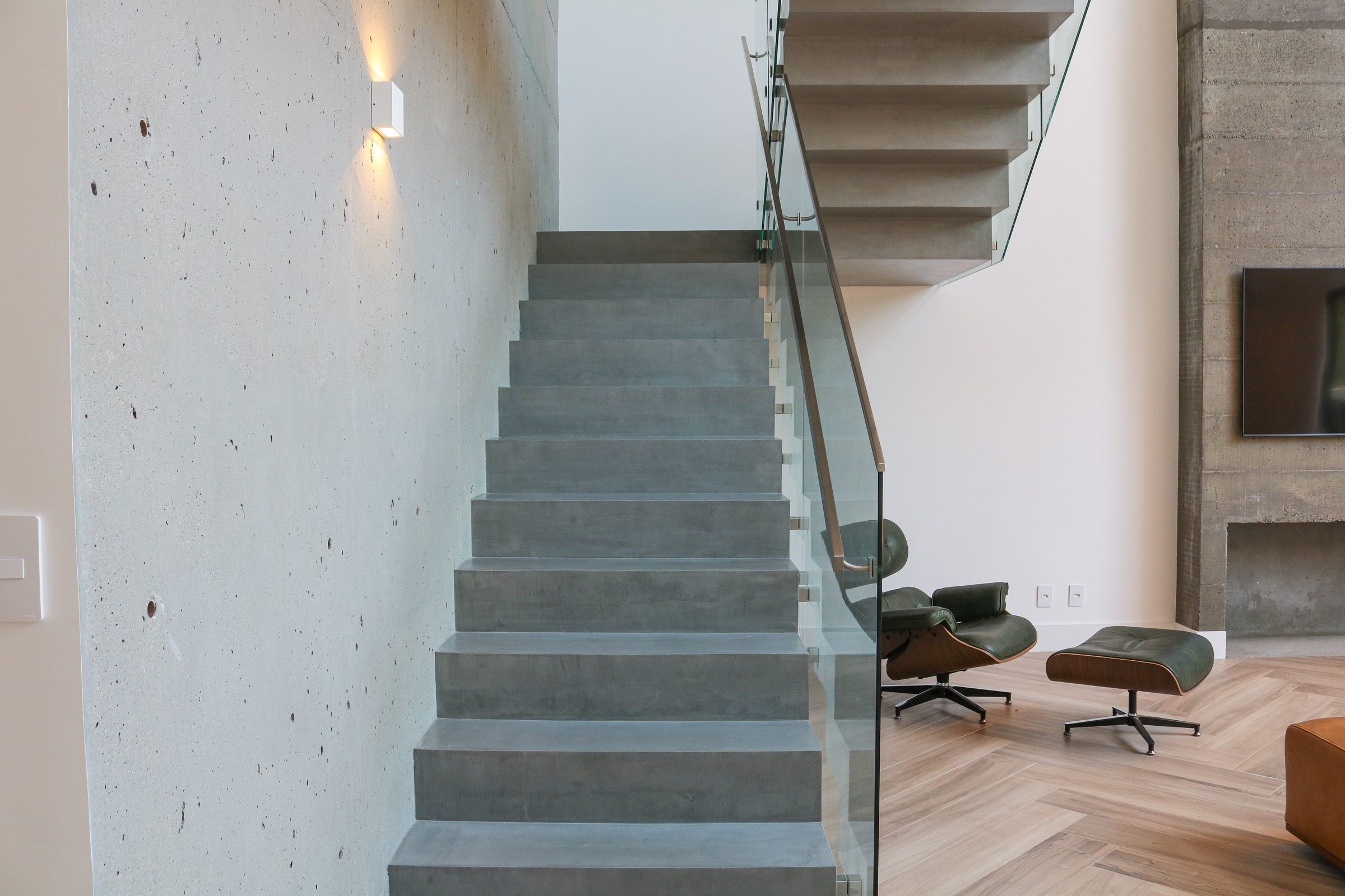 Casa Praia Mole, stair and lounge chair